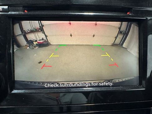 Used 2018 Nissan Rogue SV image 35