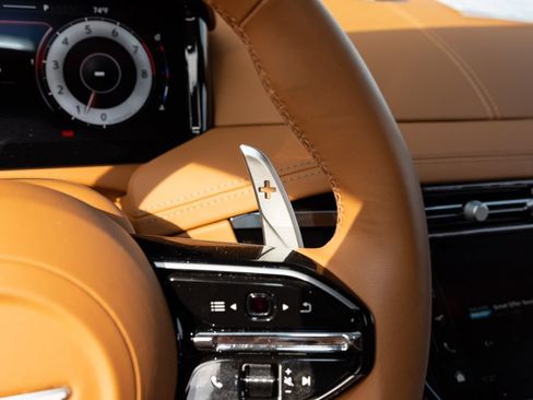 Used 2025 Aston Martin DB12 Convertible RWD image 30