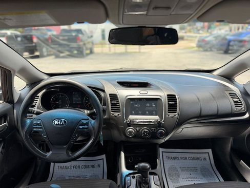 Used 2018 Kia Forte LX w/ LX Popular Package FWD image 17