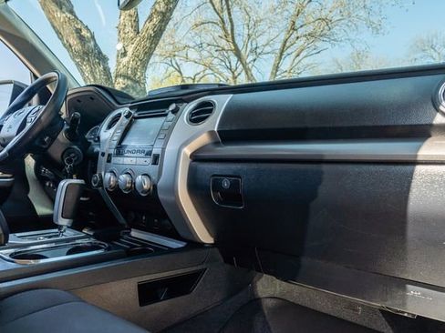 Used 2017 Toyota Tundra SR5 image 45