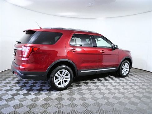 Certified 2019 Ford Explorer XLT w/ Equipment Group 202A image 8