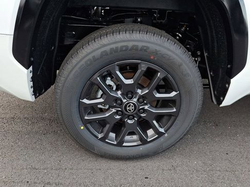 New 2026 Toyota Tundra Platinum image 7