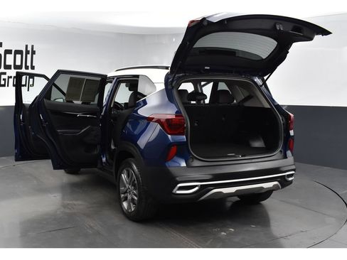 Used 2021 Kia Seltos S AWD/4WD image 27