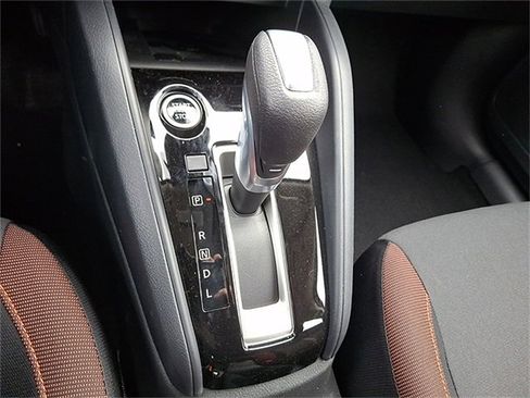 New 2025 Nissan Versa SR w/ Trunk Package image 34