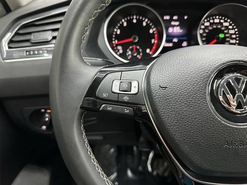 Used 2021 Volkswagen Tiguan S image 21