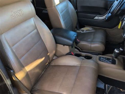 Used 2012 Jeep Wrangler Unlimited Sahara w/ Connectivity Group image 21