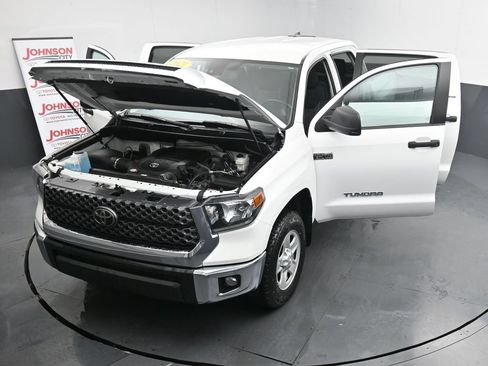 Used 2021 Toyota Tundra SR5 w/ SR5 Upgrade Package AWD/4WD image 43