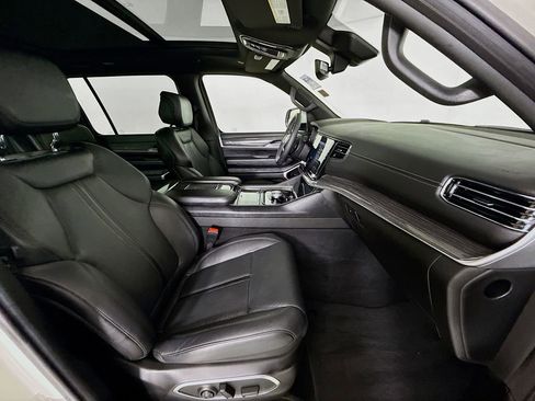 Used 2022 Jeep Wagoneer Series III w/ Premium Group I image 34