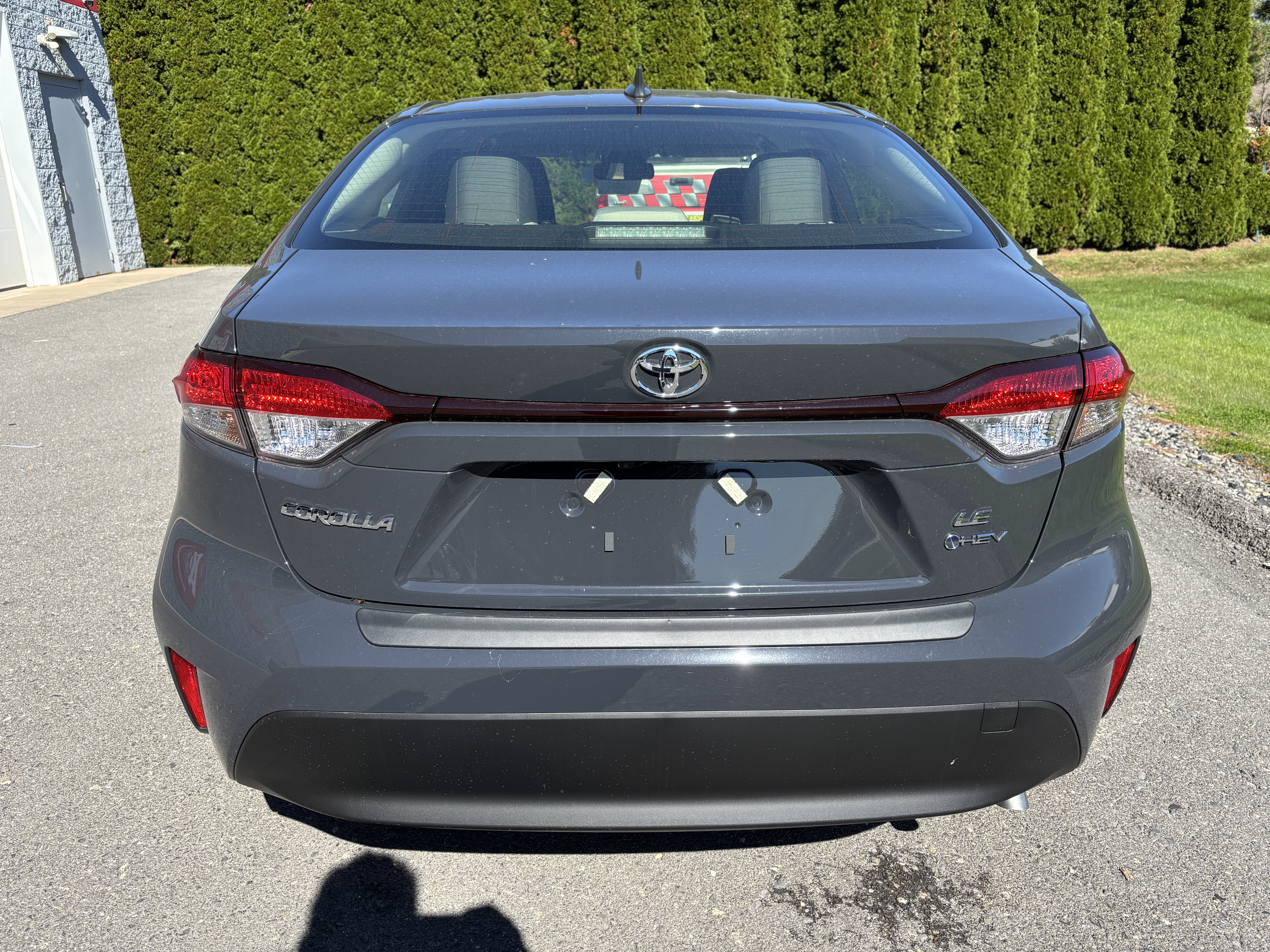 Used 2026 Toyota Corolla LE w/ LE Premium Package FWD image 4