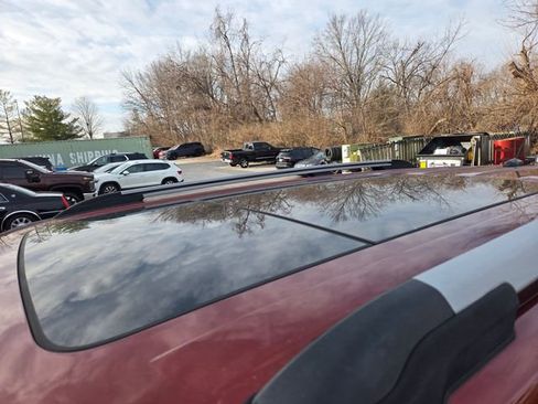 Used 2014 Ford Explorer XLT w/ Equipment Group 202A image 7