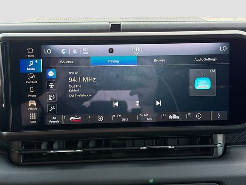 Used 2024 Jeep Wrangler Unlimited Rubicon 4xe image 30