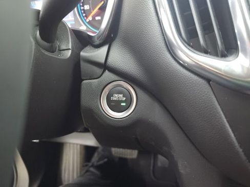 Used 2024 Chevrolet Equinox LT image 29