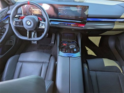 Used 2026 BMW M5 w/ Executive Package image 9