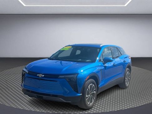 Used 2024 Chevrolet Blazer EV LT AWD/4WD image 3