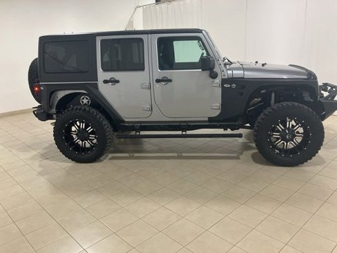Used 2018 Jeep Wrangler Unlimited Sport S image 6