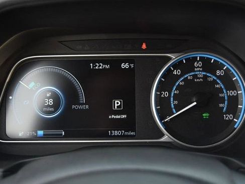 Used 2024 Nissan Leaf SV Plus image 12