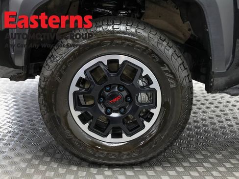 Used 2026 Toyota Tacoma TRD Off-Road AWD/4WD image 32