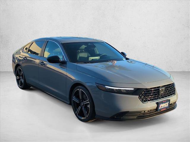 Used 2025 Honda Accord Sport image 3