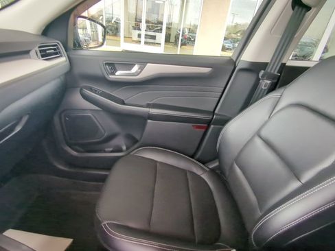 Used 2021 Ford Escape SEL image 18