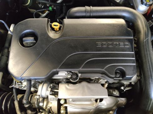 Used 2020 Chevrolet Malibu LT FWD image 30