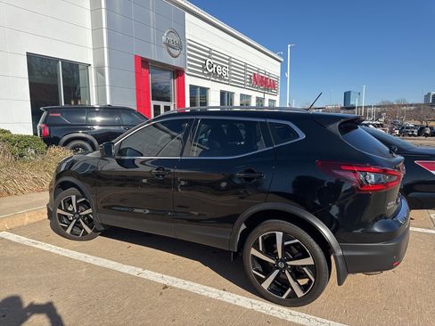 Certified 2022 Nissan Rogue Sport SL image 3