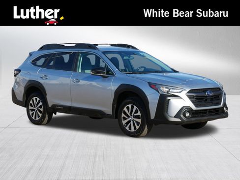 Used 2023 Subaru Outback Premium image 1