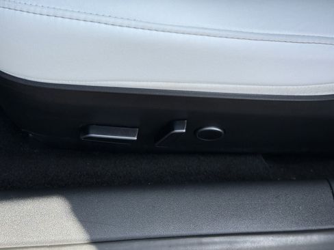 Used 2023 Tesla Model 3 Standard Range RWD image 23