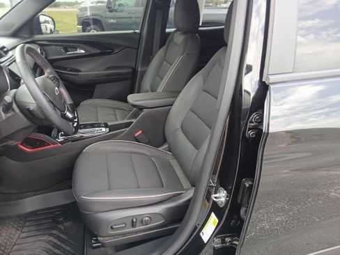 Used 2023 Chevrolet TrailBlazer RS w/ Technology Package FWD image 11
