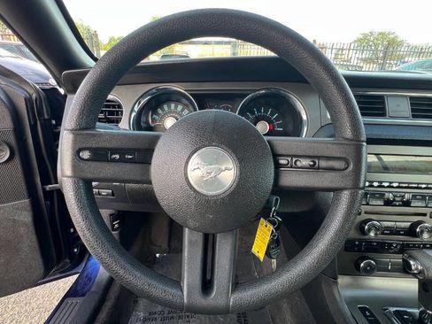 Used 2012 Ford Mustang V6 Premium 2dr Convertible image 14