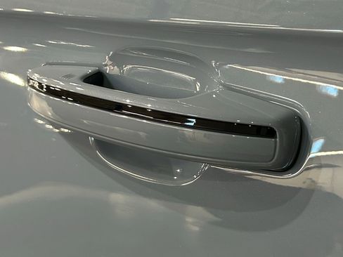 New 2026 Lincoln Navigator Premiere AWD/4WD image 16