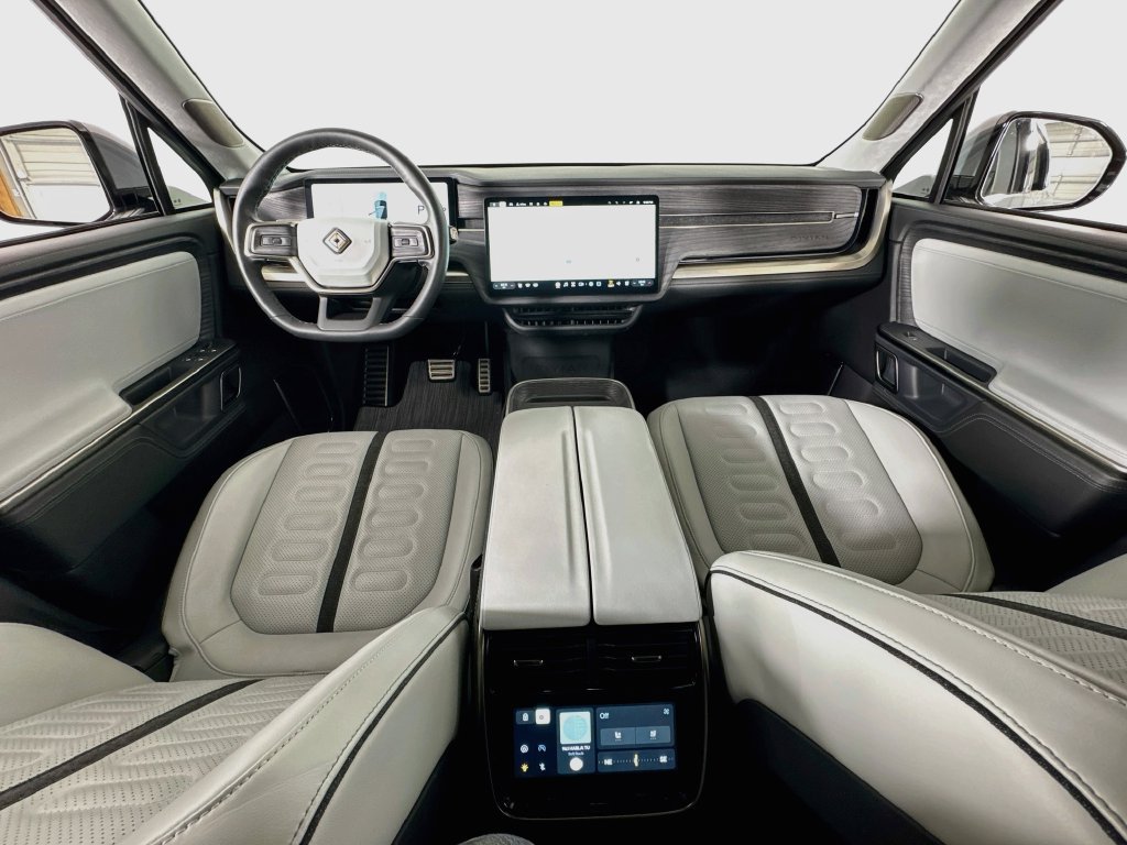 Used 2024 Rivian R1S Adventure Quad AWD/4WD image 31