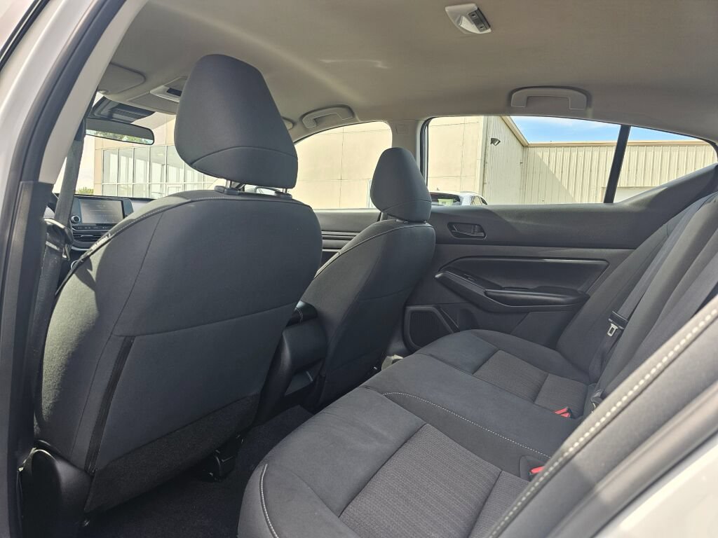 Used 2024 Nissan Altima 2.5 S FWD image 13