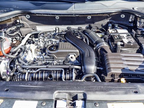 Used 2024 Volkswagen Taos S image 22