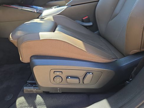 Used 2025 BMW X3 xDrive30i AWD/4WD image 17