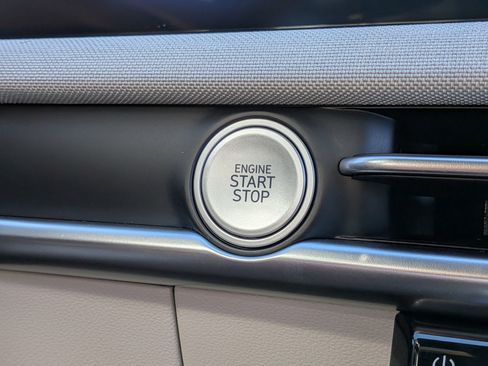 New 2026 Hyundai Tucson Limited image 13