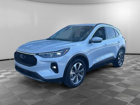 Used 2025 Ford Escape Platinum AWD/4WD image 1