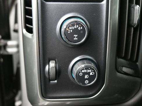 Used 2018 Chevrolet Silverado 1500 LT w/ All Star Edition image 4