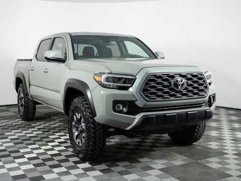 Used 2023 Toyota Tacoma TRD Off-Road image 10