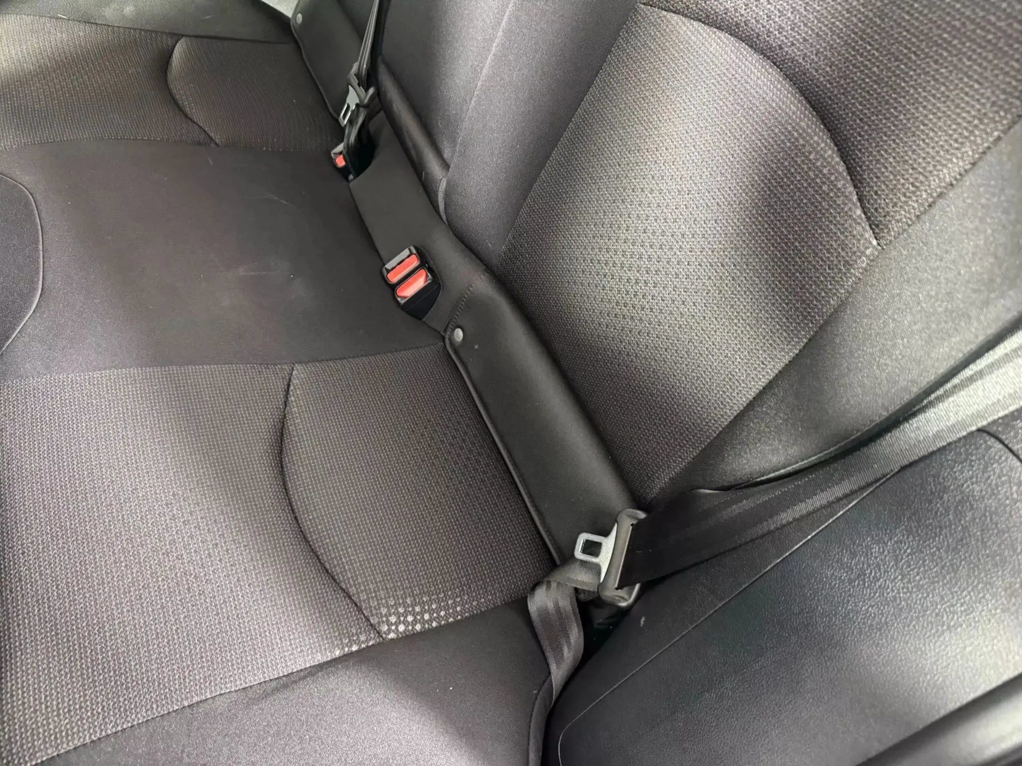 Used 2022 Toyota Prius LE FWD image 34