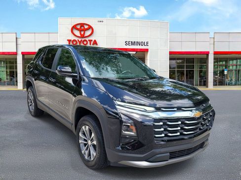 Used 2026 Chevrolet Equinox LT FWD image 2