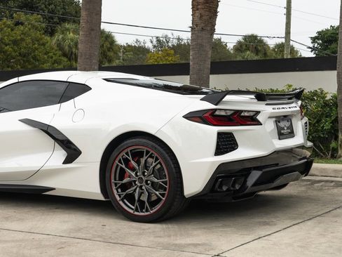 Used 2023 Chevrolet Corvette Stingray Premium Cpe w/ Z51 Performance Package RWD image 5