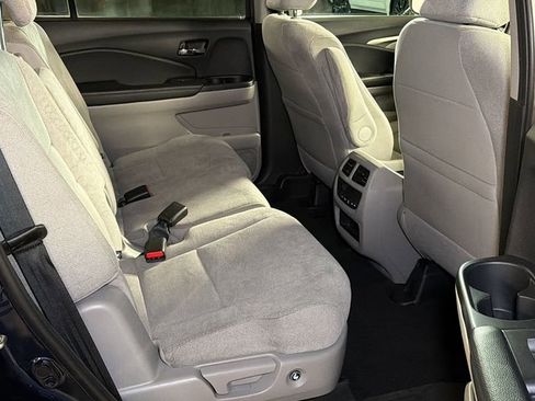 Used 2020 Honda Pilot EX image 12