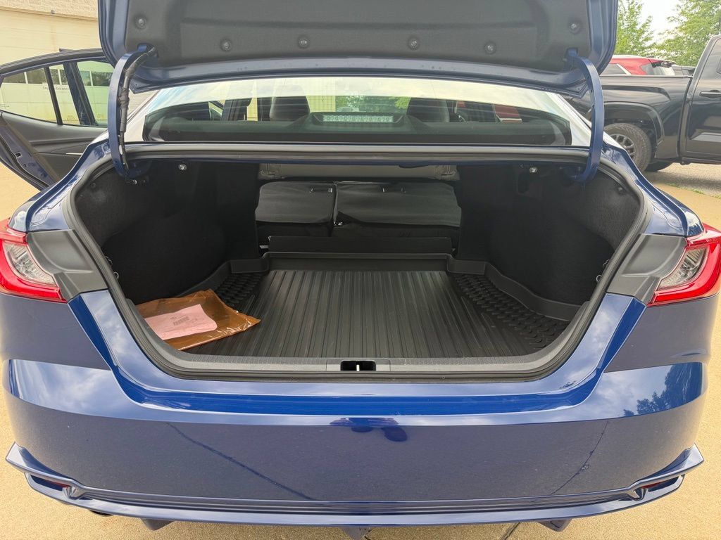 Certified 2025 Toyota Camry XSE FWD image 31