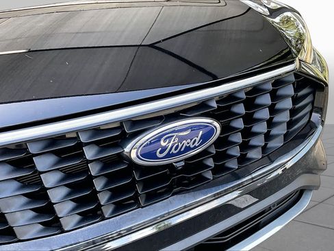 Used 2023 Ford Escape Platinum w/ Premium Technology Package AWD/4WD image 30