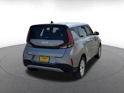Used 2025 Kia Soul LX w/ LX Technology Package FWD image 14