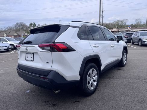 Used 2020 Toyota RAV4 LE FWD image 6