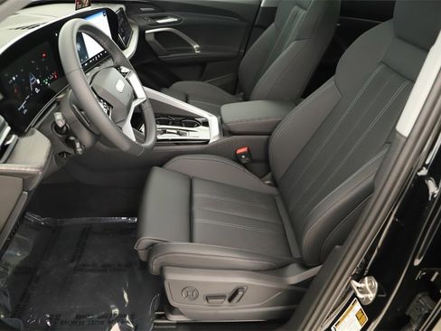 New 2025 Audi Q5 Prestige image 24