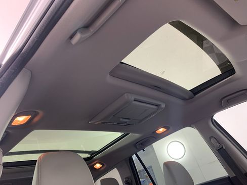 Used 2016 Honda Pilot Elite image 41