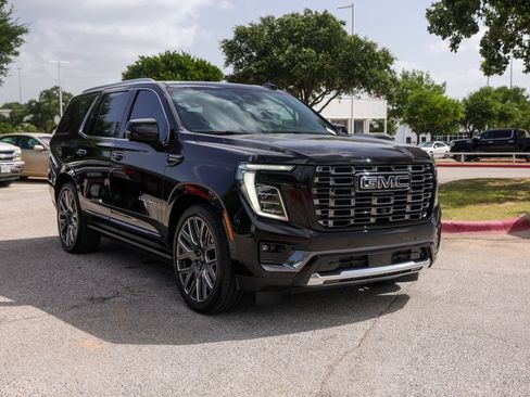 Used 2026 GMC Yukon Denali Ultimate AWD/4WD image 9