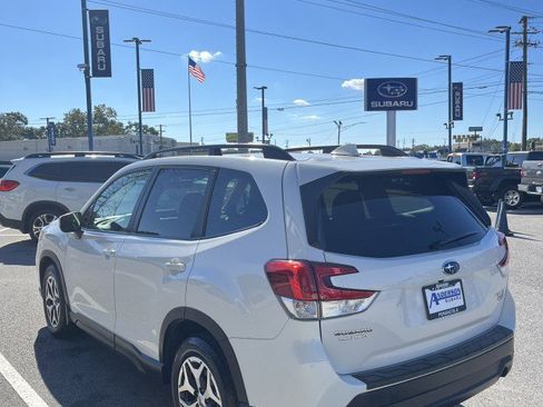 Used 2021 Subaru Forester Premium image 5